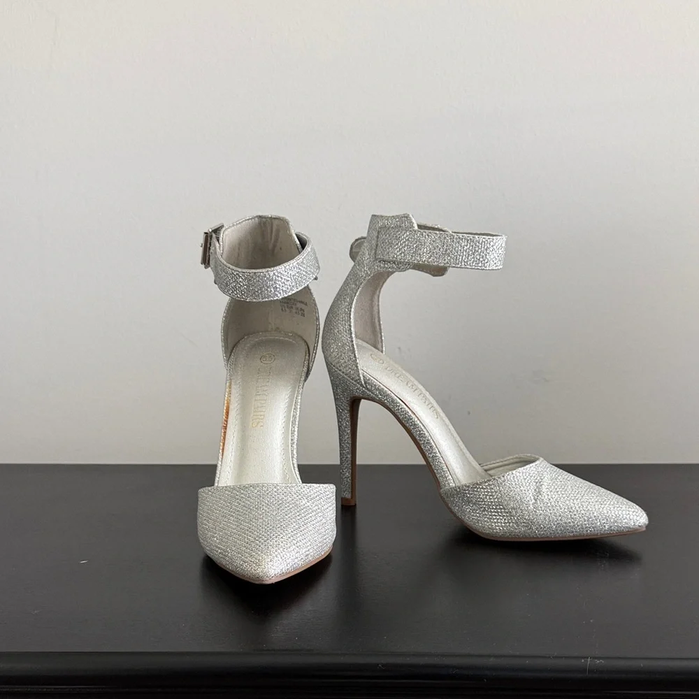 Dream Pairs Glittering Silver Heels‎ Sz 6.5